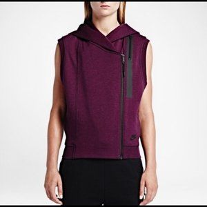 Nike asymmetric active vest deep plum with hood